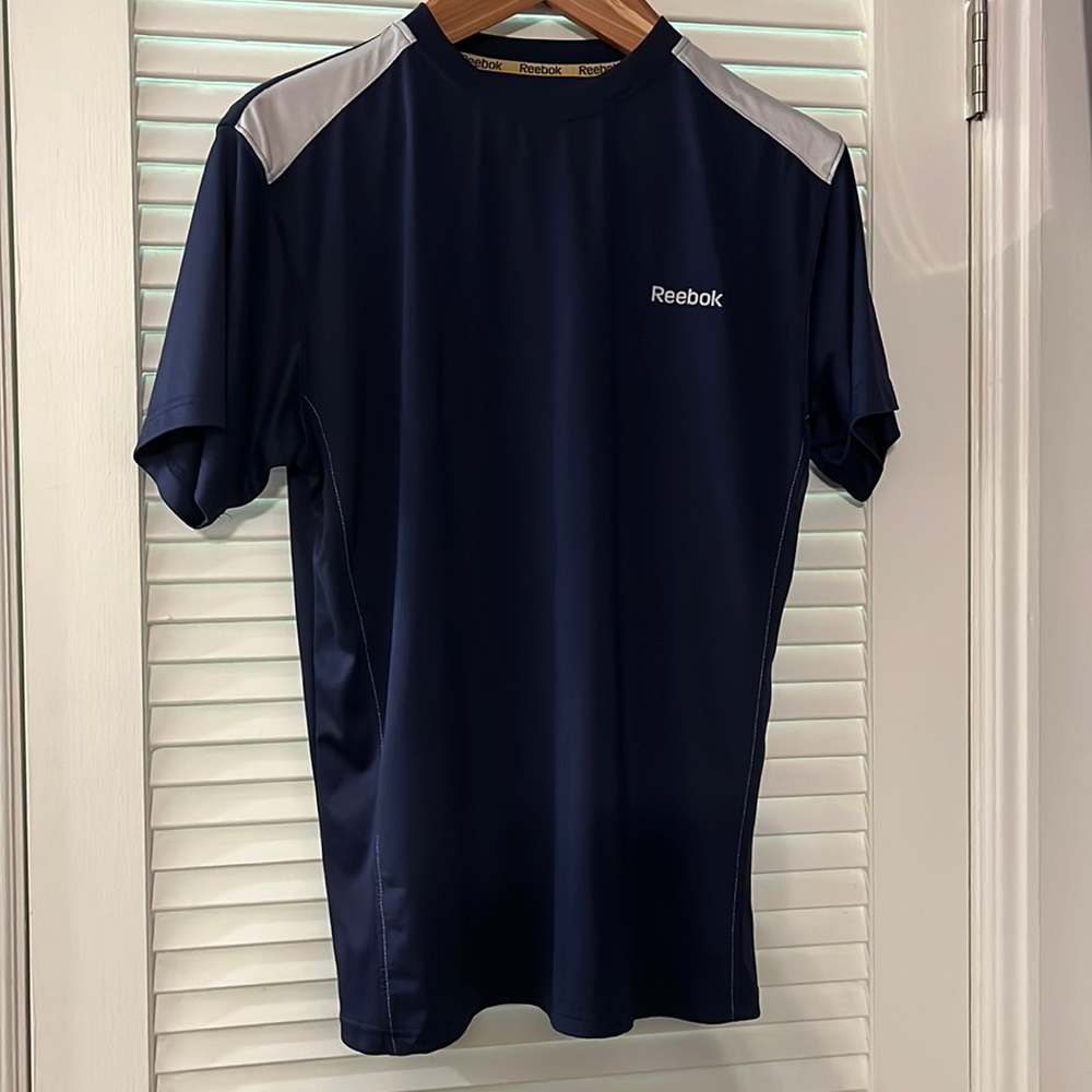 Reebok tshirt